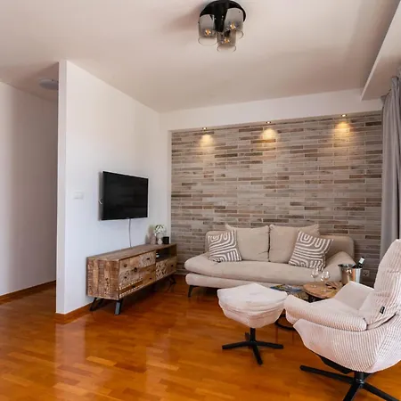 Apartament Modern With Private Jacuzzi Mikis *