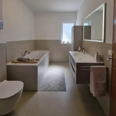 Modern With Private Jacuzzi Mikis Trogir