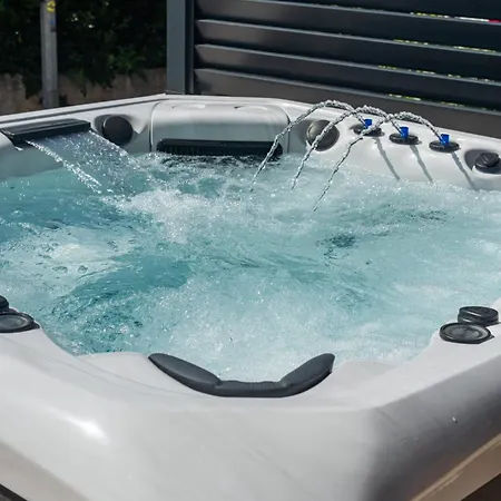 Modern With Private Jacuzzi Mikis Trogir