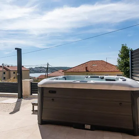 Apartament Modern With Private Jacuzzi Mikis Trogir