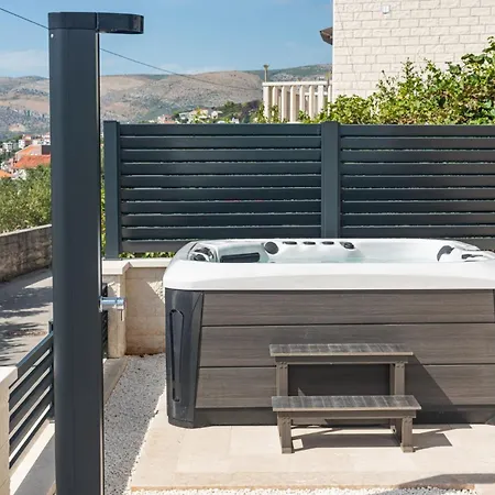 Modern With Private Jacuzzi Mikis Trogir